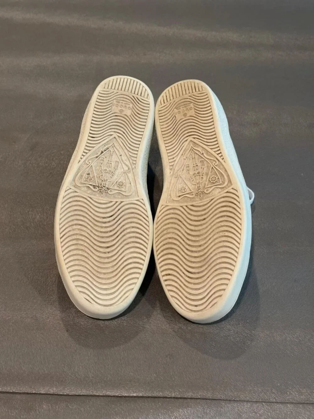 Authentic Men's Gucci Ace Clean Stripe Sneakers - Blue